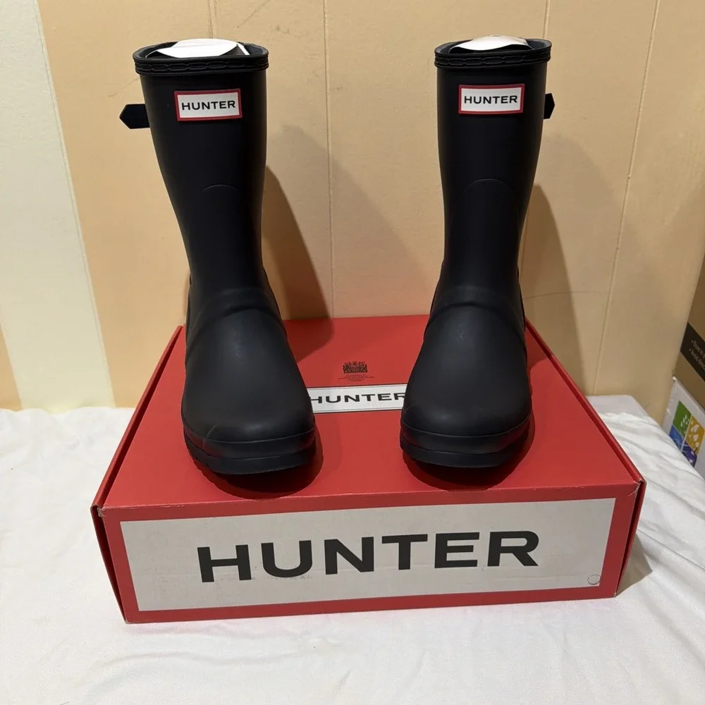 Hunter Original women's Back Adjustable Short Boots Black Outdoor Buckle. size 6
